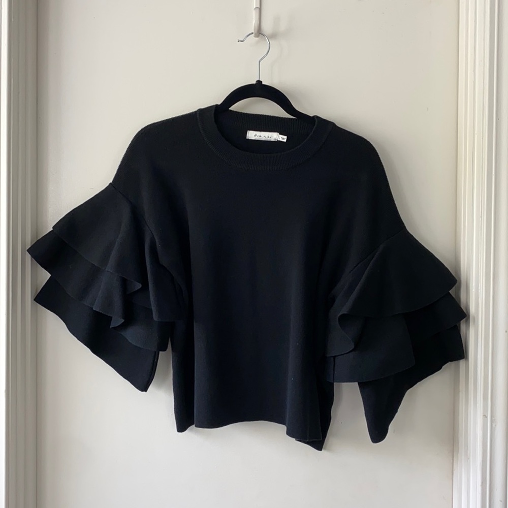 BLACK BLOUSE
